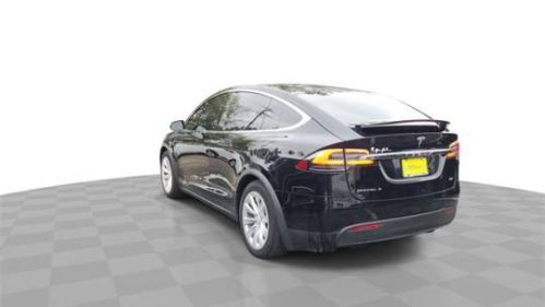 2018 Tesla Model X 5YJXCDE22JF136446