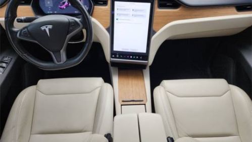 2018 Tesla Model X 5YJXCDE22JF136446