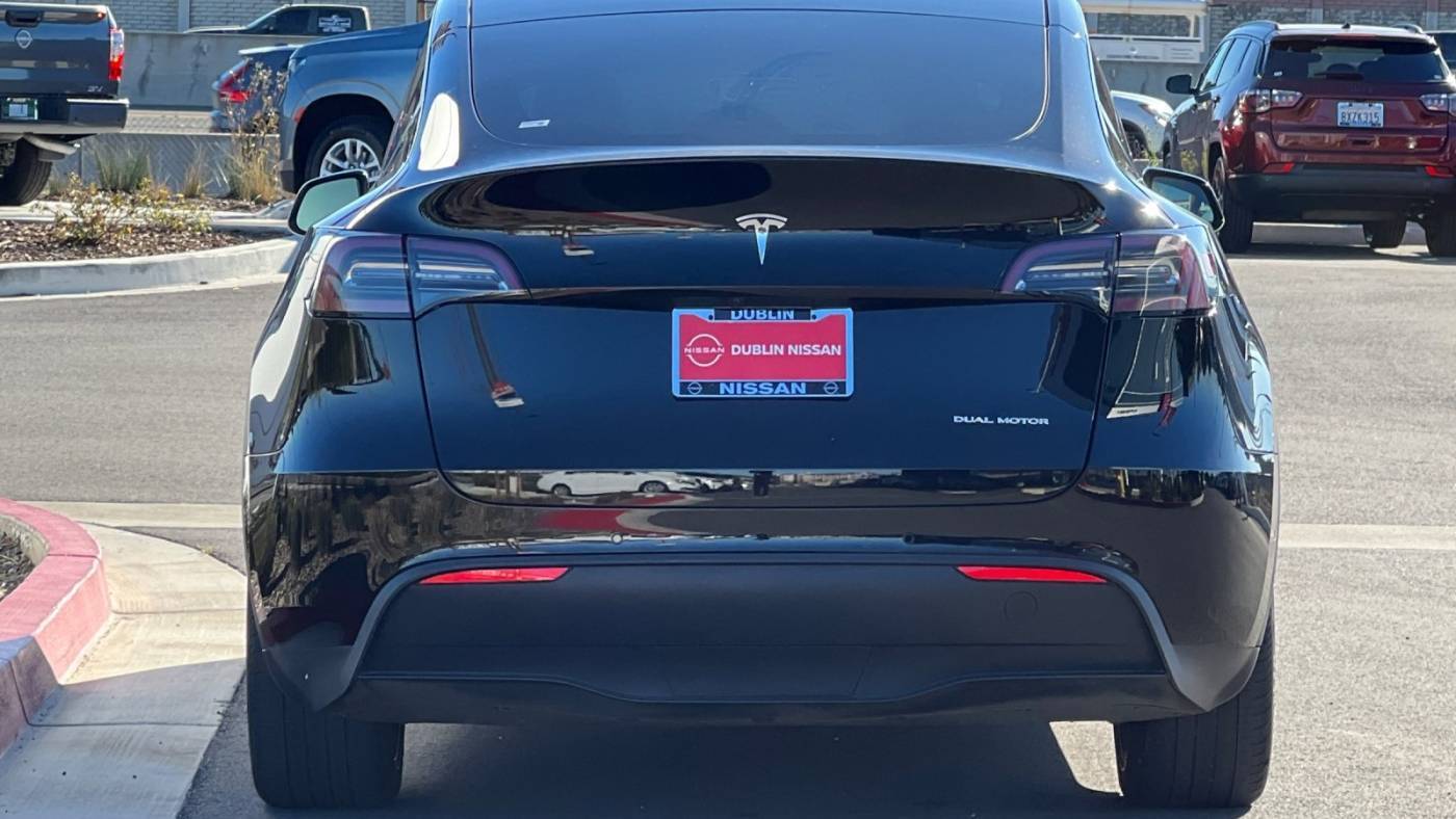 2020 Tesla Model Y 5YJYGDEE5LF020504