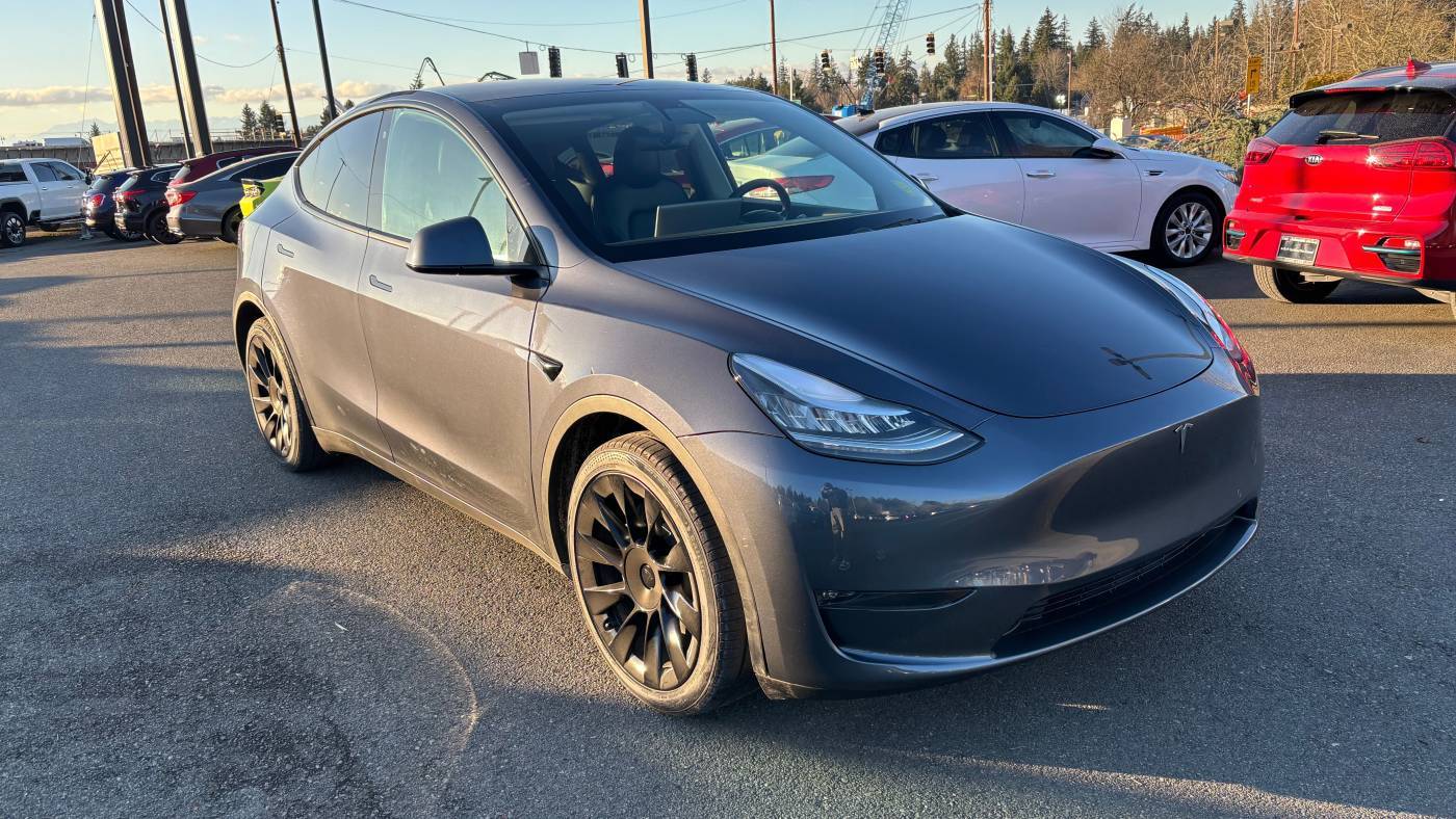 2020 Tesla Model Y 5YJYGDEE2LF012909