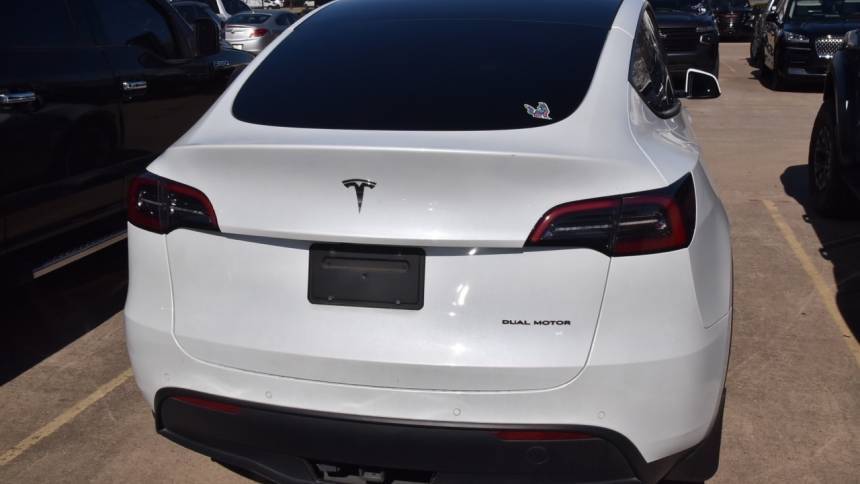 2021 Tesla Model Y 5YJYGAEE5MF158284