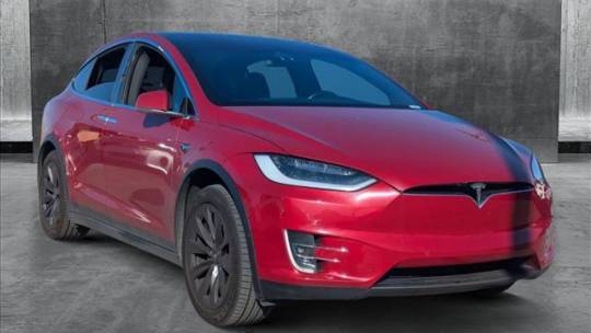 2018 Tesla Model X 5YJXCBE27JF121140