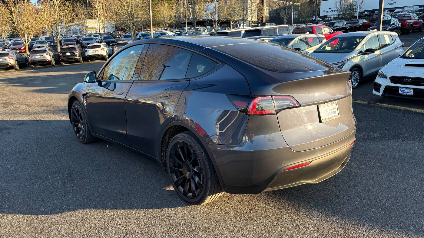 2020 Tesla Model Y 5YJYGDEE2LF012909