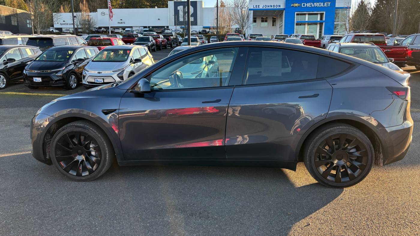 2020 Tesla Model Y 5YJYGDEE2LF012909