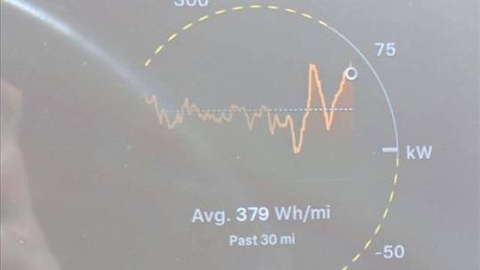 2018 Tesla Model X 5YJXCBE27JF121140