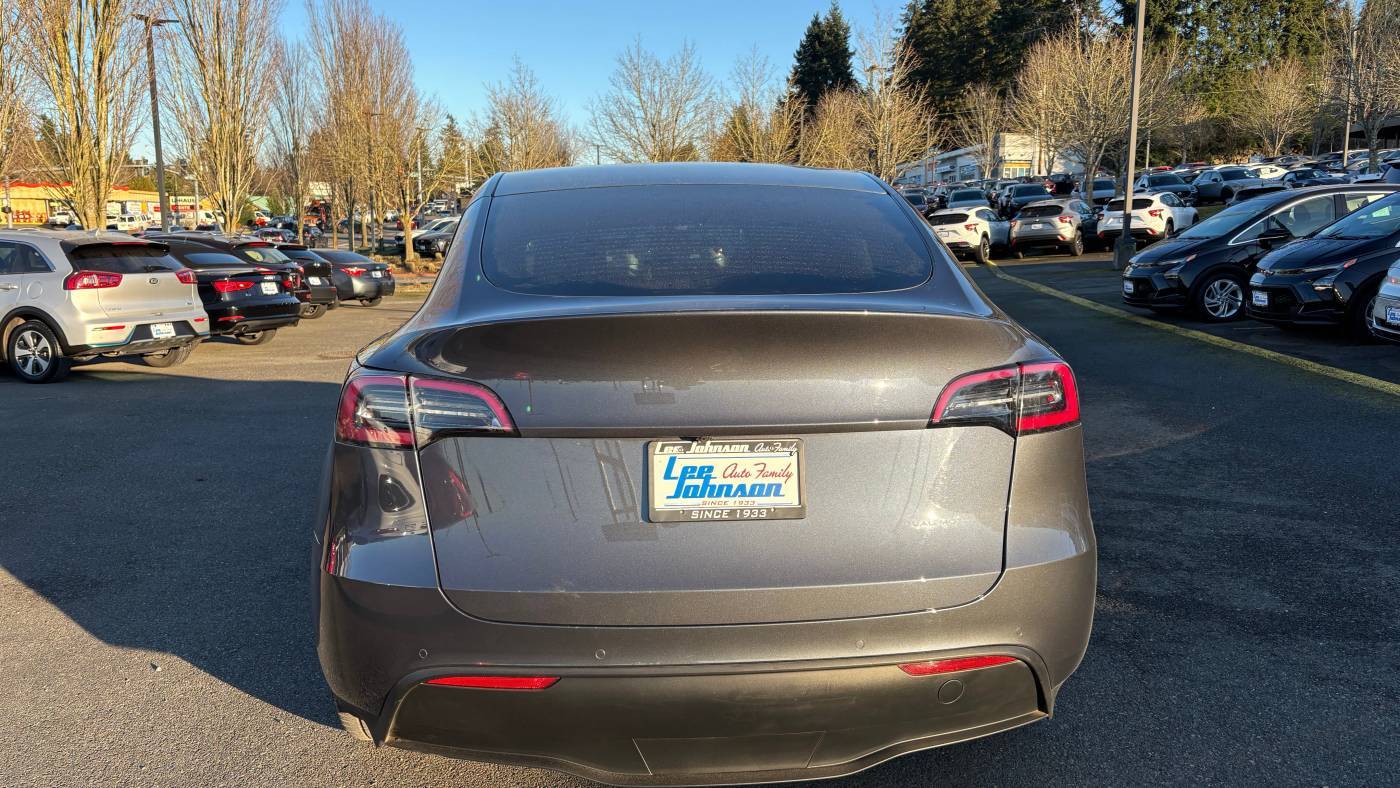 2020 Tesla Model Y 5YJYGDEE2LF012909