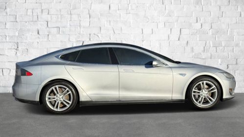 2016 Tesla Model S 5YJSA1E27GF123196