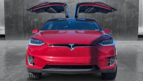 2018 Tesla Model X 5YJXCBE27JF121140