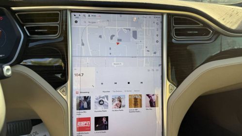 2016 Tesla Model S 5YJSA1E27GF123196