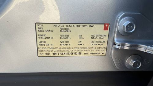 2016 Tesla Model S 5YJSA1E27GF123196