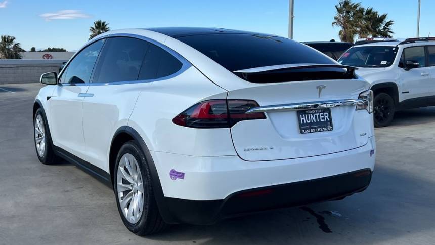 2018 Tesla Model X 5YJXCDE24JF141714