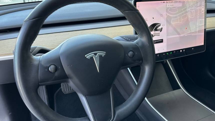 2019 Tesla Model 3 5YJ3E1EB5KF429492