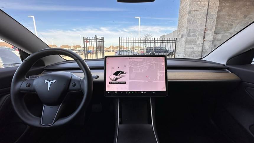 2019 Tesla Model 3 5YJ3E1EB5KF429492