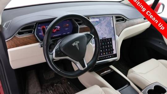 2017 Tesla Model X 5YJXCDE24HF065857