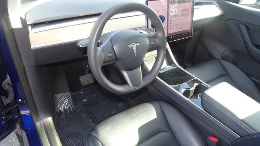 2020 Tesla Model Y 5YJYGDEE3LF026155