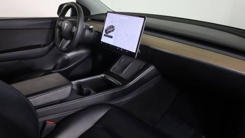 2021 Tesla Model Y 5YJYGDEE6MF224598