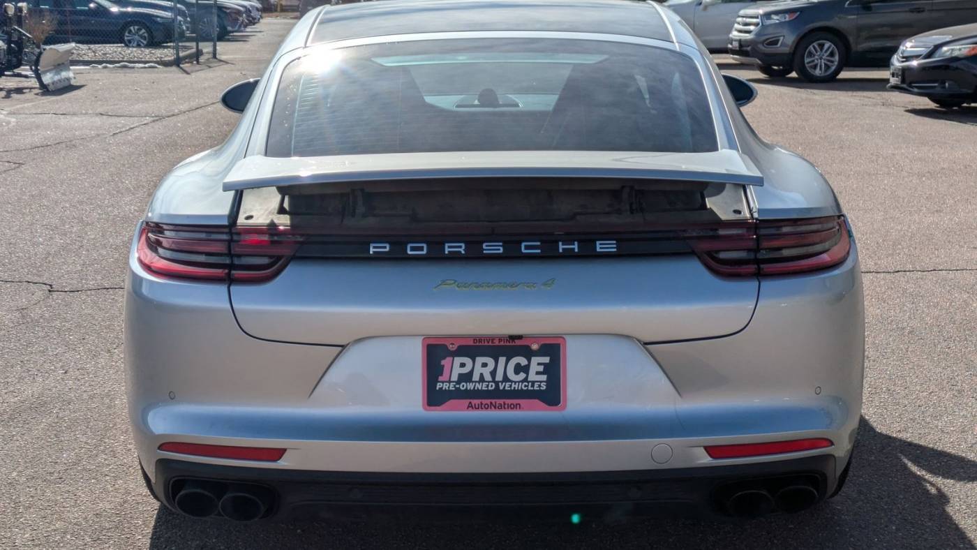 2018 Porsche Panamera WP0AE2A79JL127844