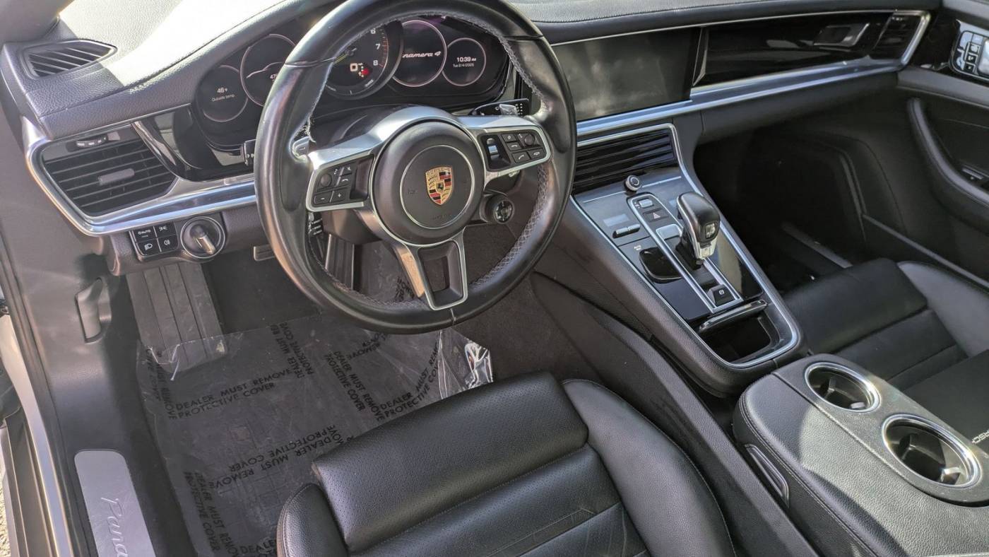 2018 Porsche Panamera WP0AE2A79JL127844