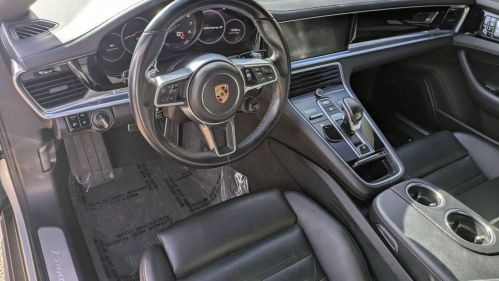 2018 Porsche Panamera WP0AE2A79JL127844