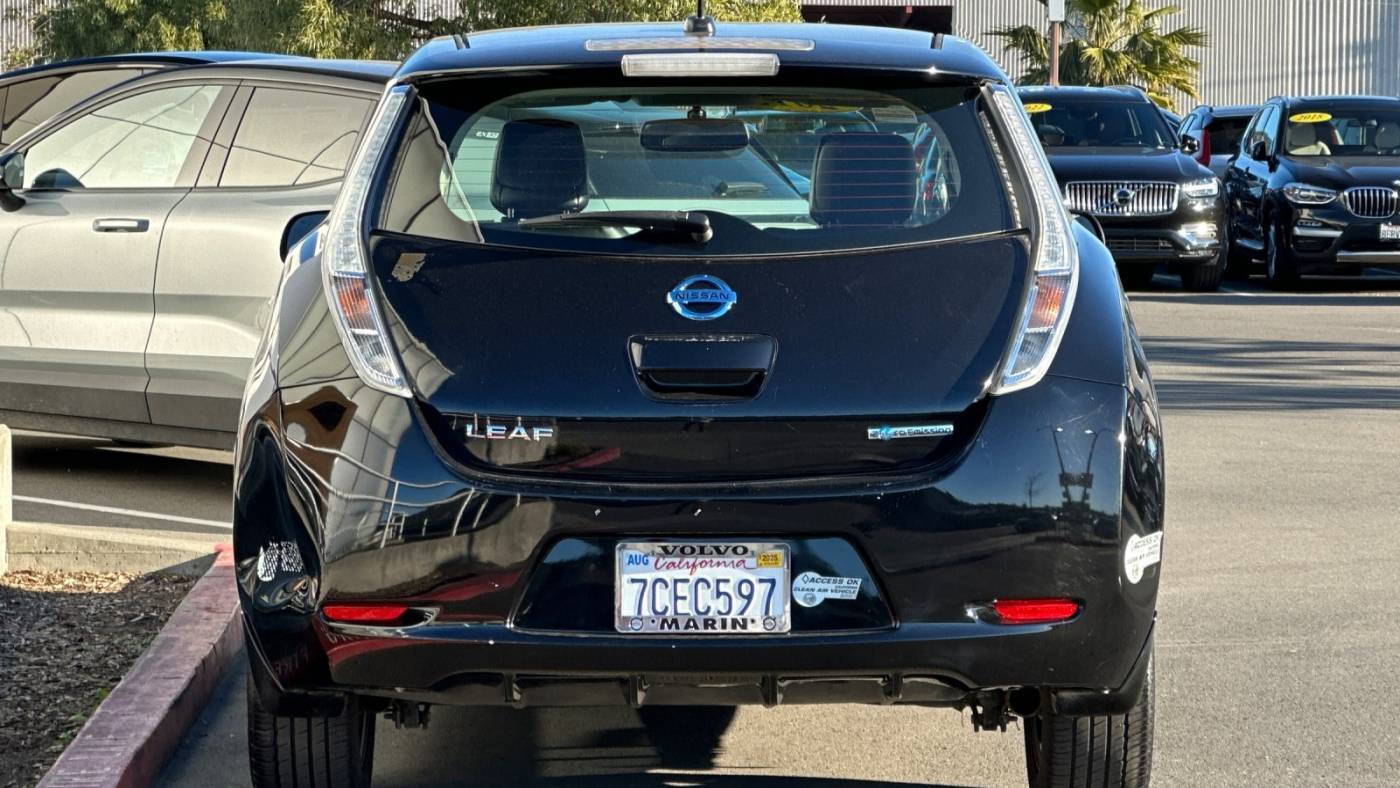 2013 Nissan LEAF 1N4AZ0CP3DC402835