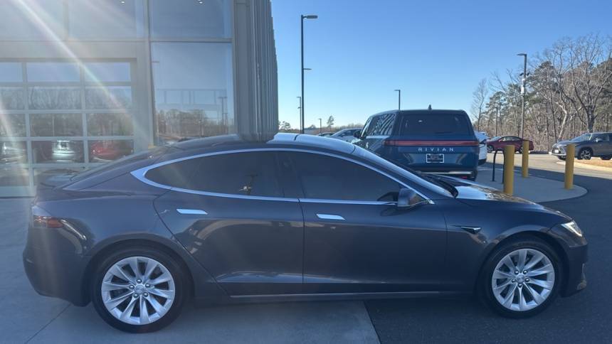 2018 Tesla Model S 5YJSA1E25JF291572