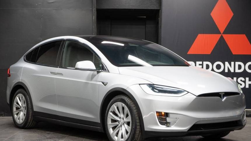 2018 Tesla Model X 5YJXCDE21JF101414