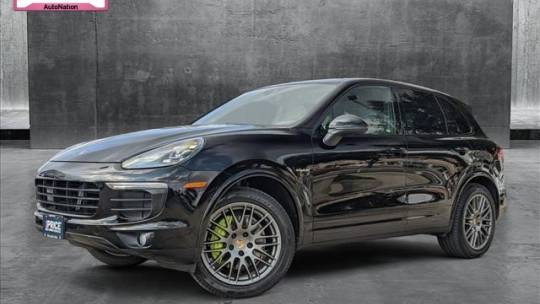 2017 Porsche Cayenne WP1AE2A25HLA74833