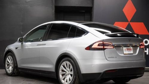 2018 Tesla Model X 5YJXCDE21JF101414