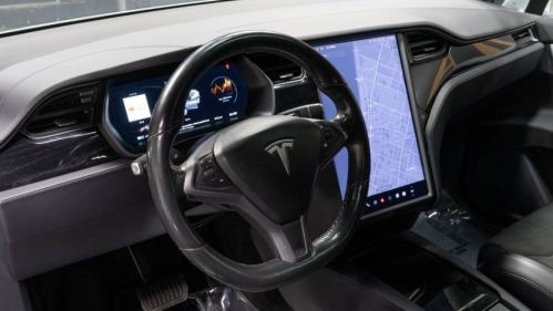 2018 Tesla Model X 5YJXCDE21JF101414