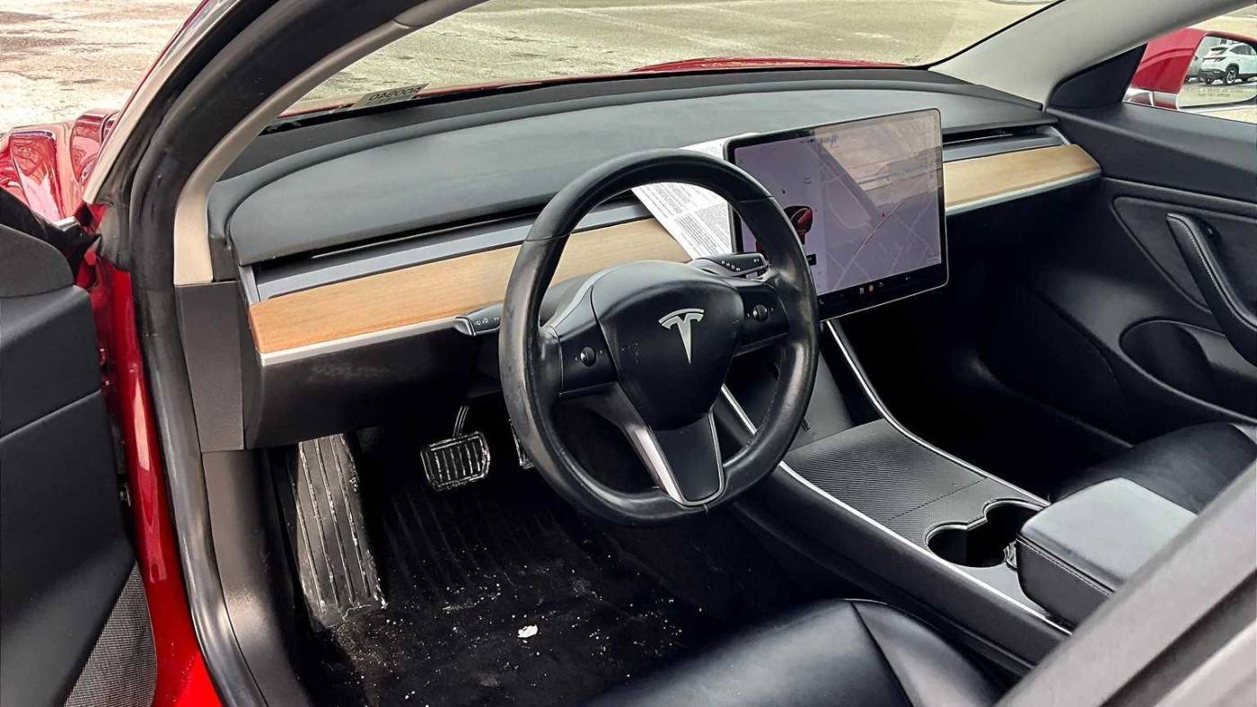 2018 Tesla Model 3 5YJ3E1EA0JF030740