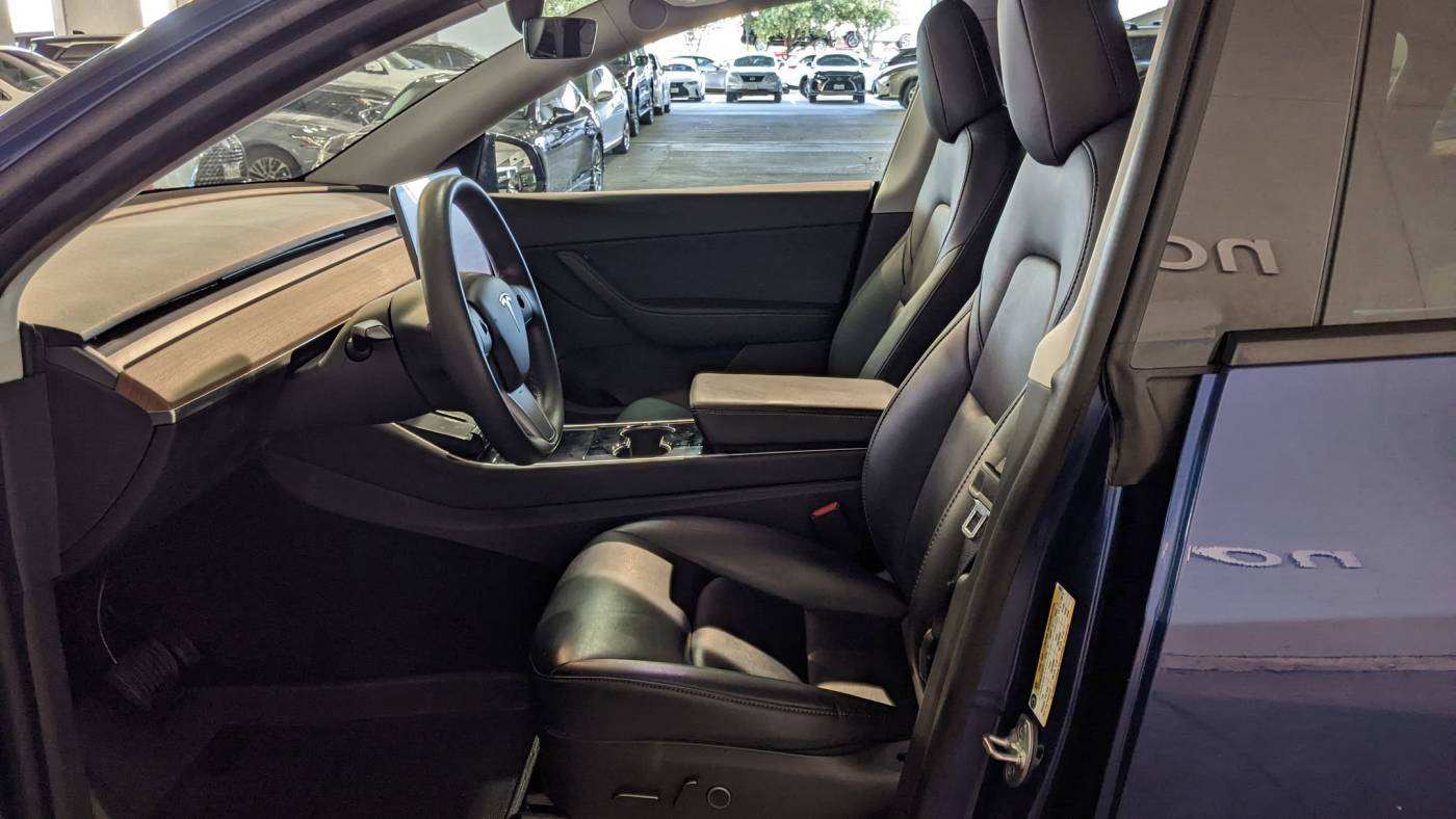 2021 Tesla Model Y 5YJYGDEE8MF065051