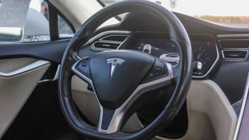 2017 Tesla Model S 5YJSA1E17HF218916