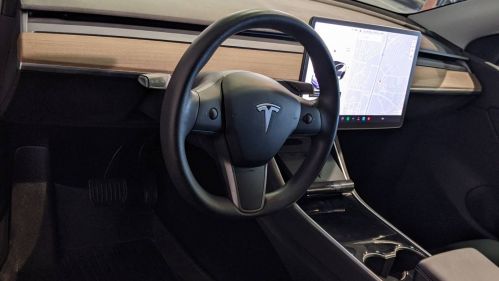 2021 Tesla Model Y 5YJYGDEE8MF065051