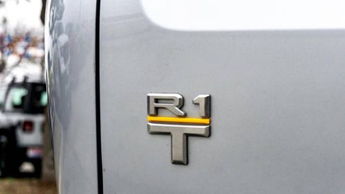 2023 Rivian R1T 7FCTGAAL3PN000377