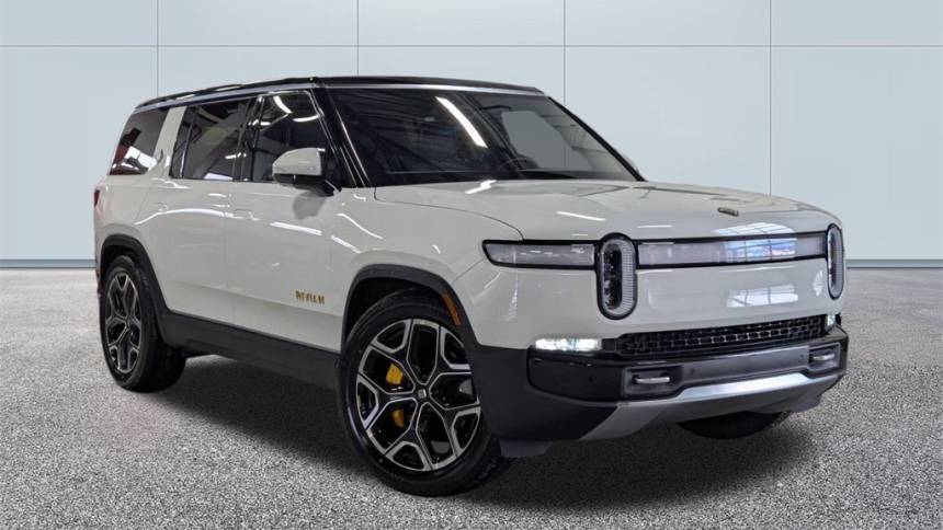 2023 Rivian R1S 7PDSGABA4PN013243