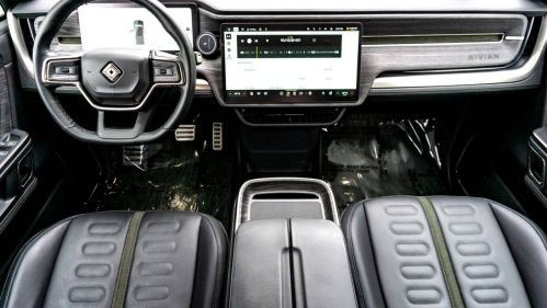 2023 Rivian R1T 7FCTGAAL3PN000377