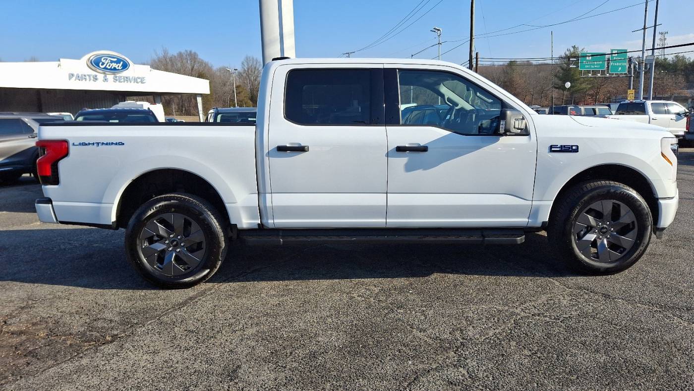 2024 Ford F-150 Lightning 1FTVW3LK2RWG19003