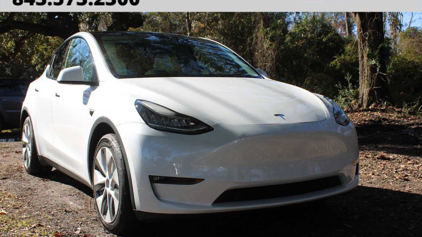 2021 Tesla Model Y 5YJYGDEE4MF304014