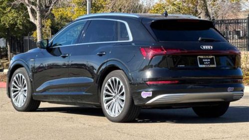 2019 Audi e-tron WA1VABGE1KB014202