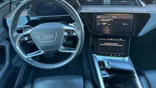 2019 Audi e-tron WA1VABGE1KB014202