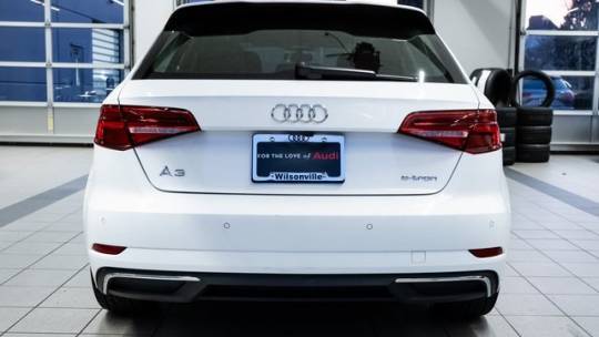 2018 Audi A3 Sportback e-tron WAUTPBFF6JA061023