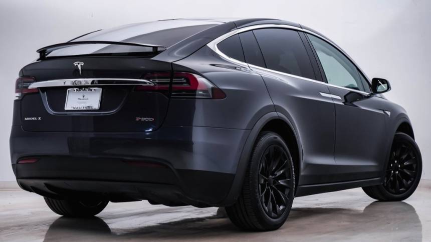 2016 Tesla Model X 5YJXCBE42GF000686