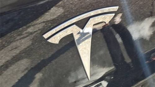 2018 Tesla Model 3 5YJ3E1EA6JF027180