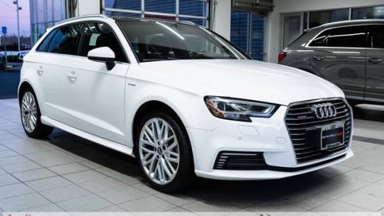 2018 Audi A3 Sportback e-tron WAUTPBFF6JA061023