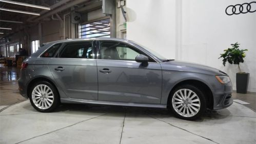 2016 Audi A3 Sportback e-tron WAUTPBFF6GA032808