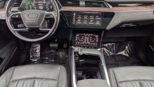 2019 Audi e-tron WA1LAAGE5KB022269