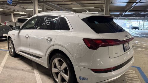 2019 Audi e-tron WA1VABGE4KB018020