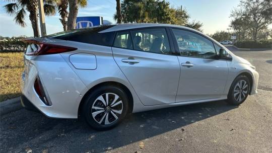 2017 Toyota Prius Prime JTDKARFP3H3000535