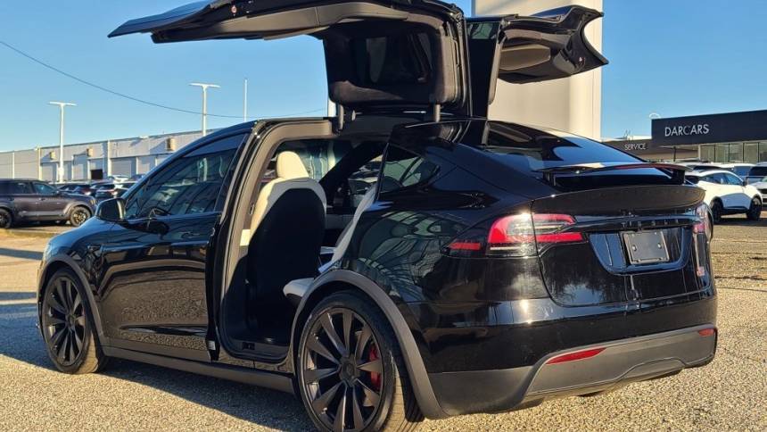 2023 Tesla Model X 7SAXCBE68PF430727