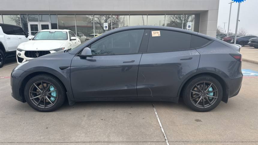 2021 Tesla Model Y 5YJYGDEE0MF207733